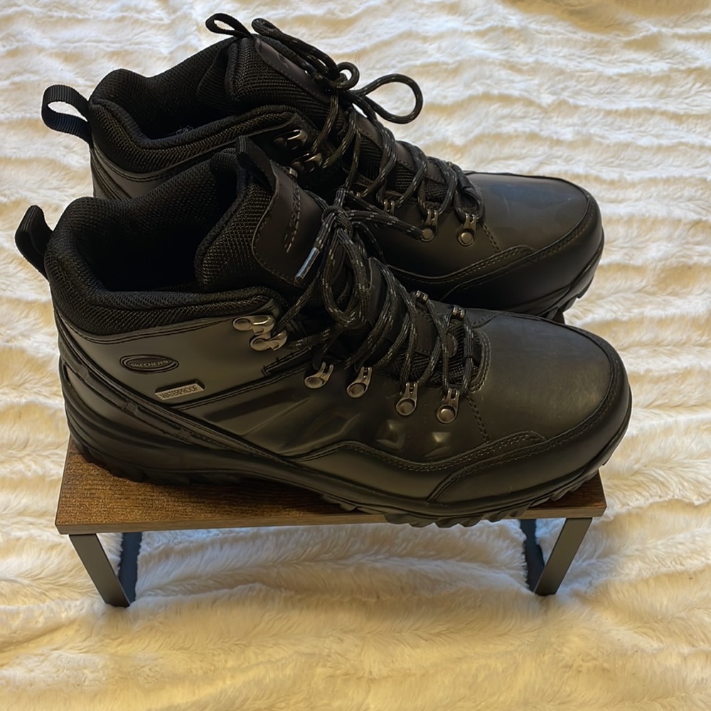 New-Skechers Waterproof Men's Relment-Traven Hiking Boot-NWOB